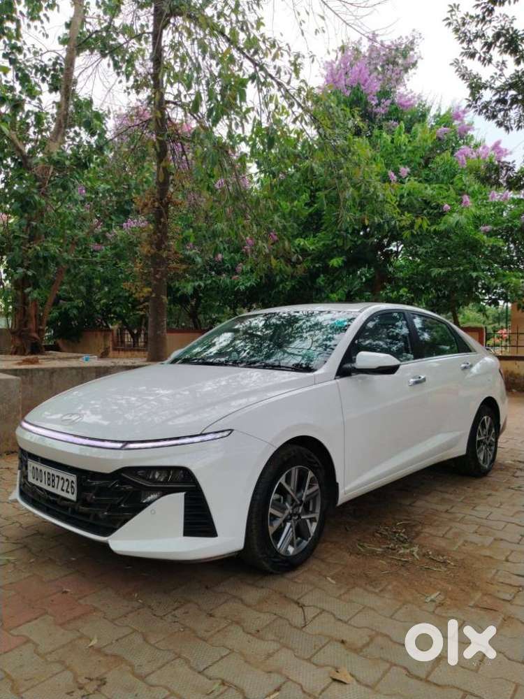 Hyundai Verna 1.5 Sx (o) Ivt, 2025, Petrol