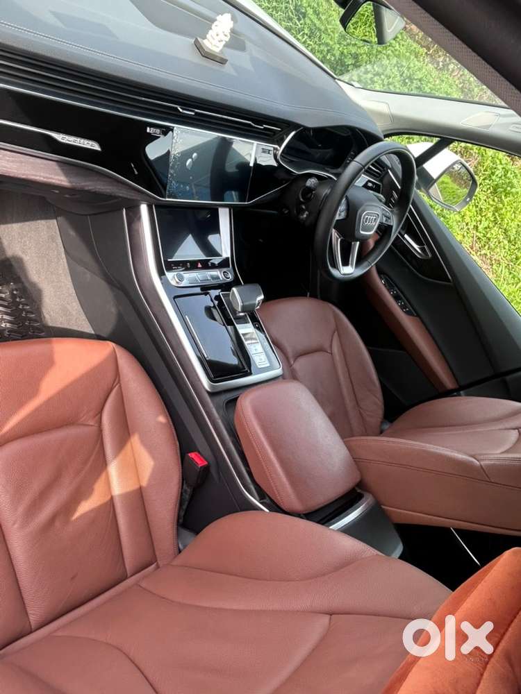 Audi Q7 3.0 Petrol 2024 Hybrid Quattro