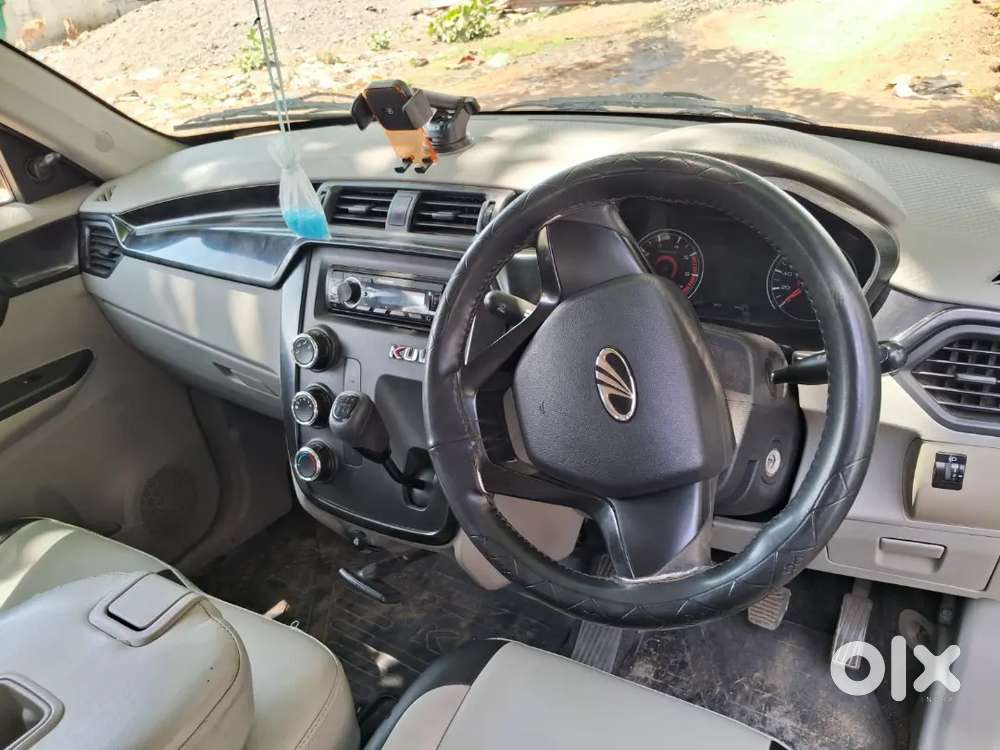 Mahindra Kuv K4 100 2019