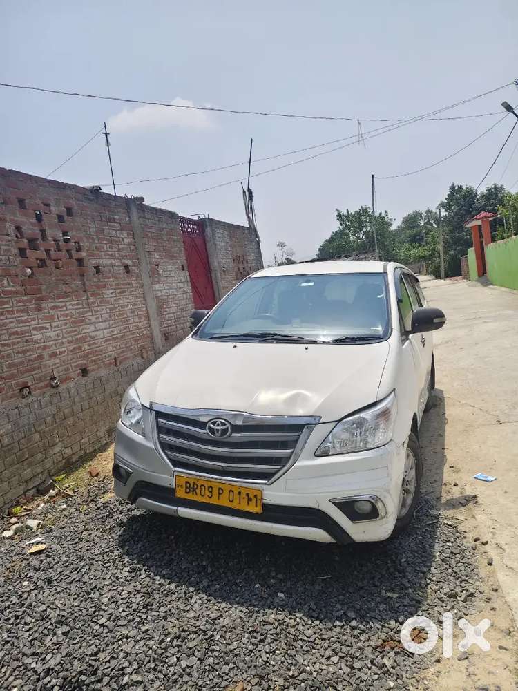 Toyota Innova 2014 Diesel 300000 Km Driven