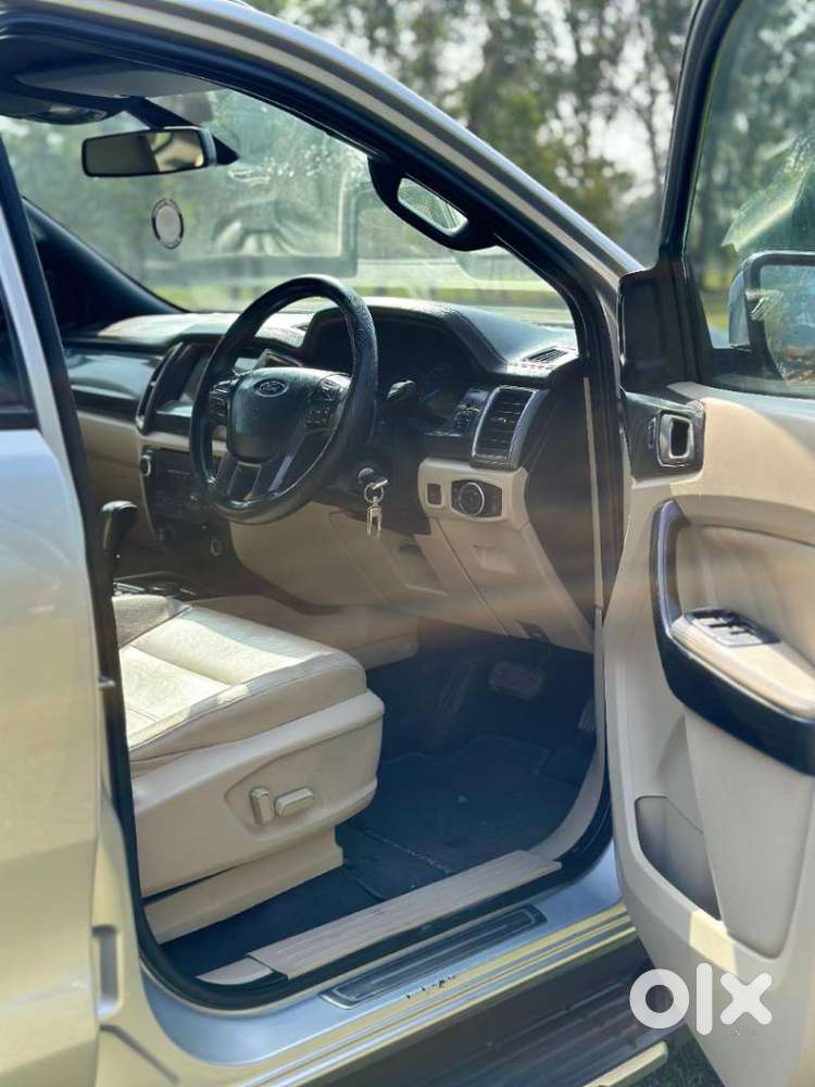 Ford Endeavour 3.2 Titanium At 4x4, 2017, Diesel