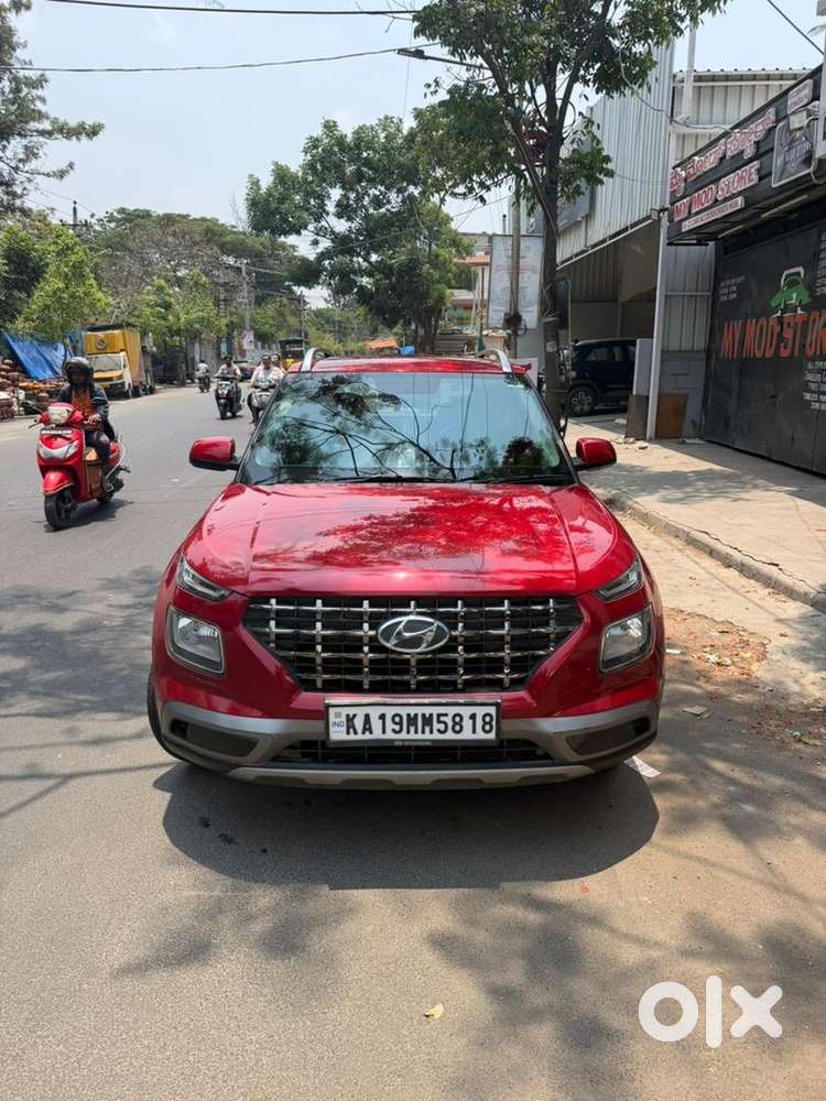 Hyundai Venue Petrol Manual 2022