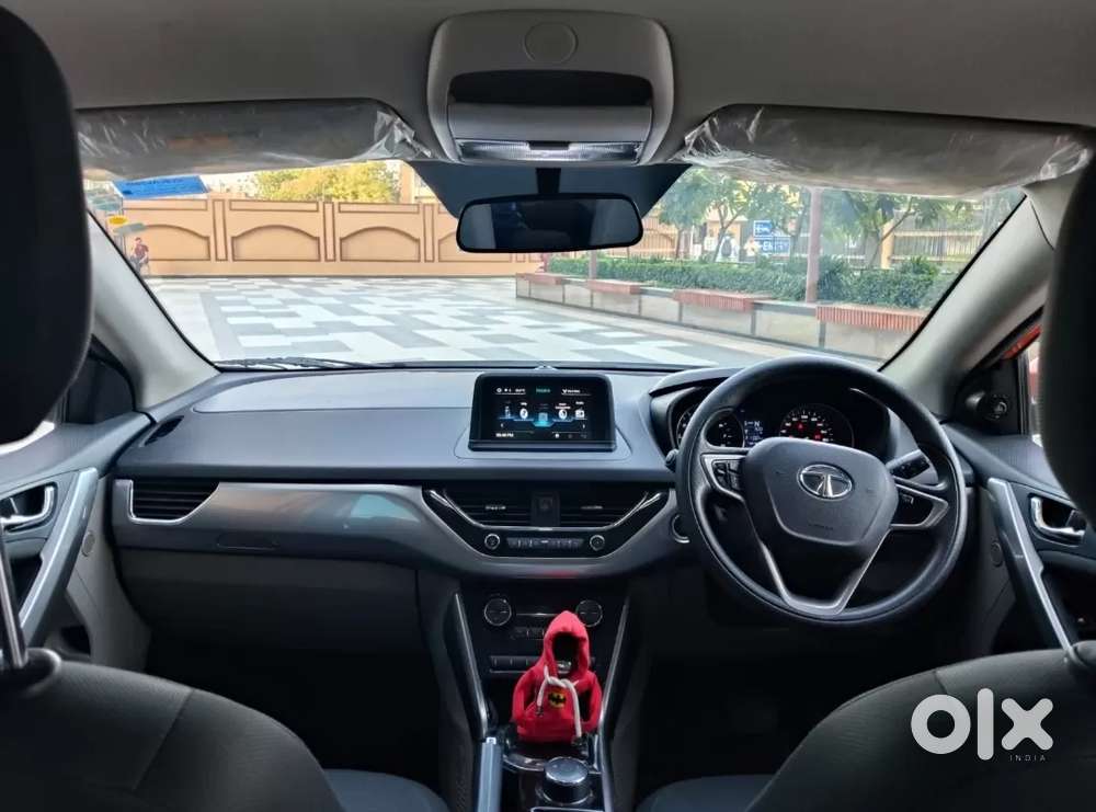 Tata Nexon 1.2 Revotron Xza Plus Dualtone, 2018, Petrol