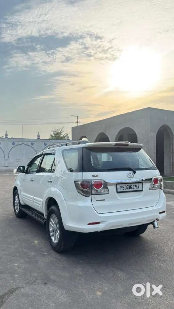 Toyota Fortuner Diesel 2012