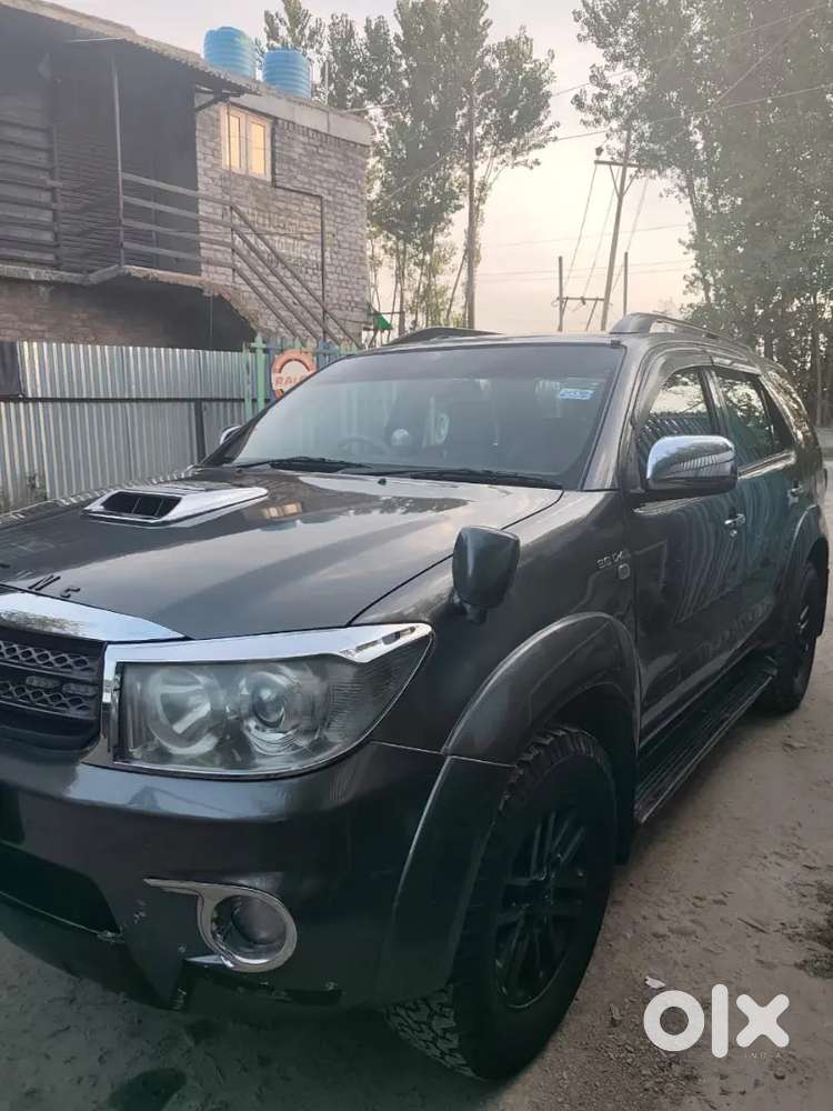Toyota Fortuner 2011 Diesel 4x4