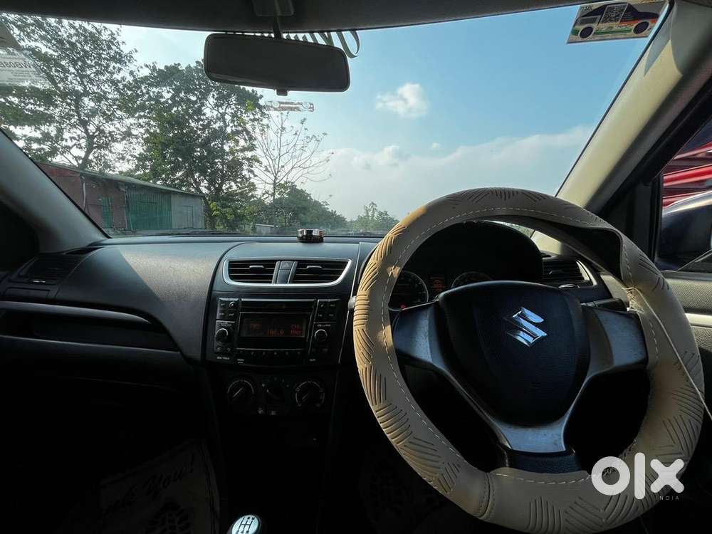 Maruti Suzuki Swift 2016 Petrol 75000 Km Driven