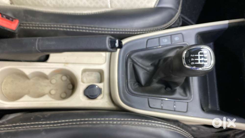 Skoda Slavia 1.0 Ambition Tsi At, 2023, Petrol