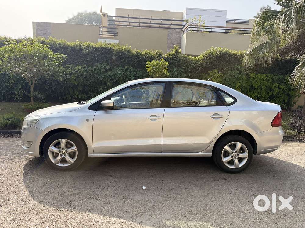 Skoda Rapid 1.6 Mpi Ambition, 2013, Petrol