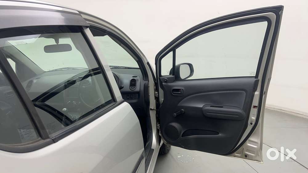 Maruti Suzuki Ritz Lxi, 2013, Petrol