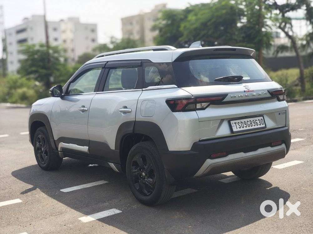 Maruti Suzuki Brezza 1.5 Zxi Smart Hybrid, 2023, Petrol