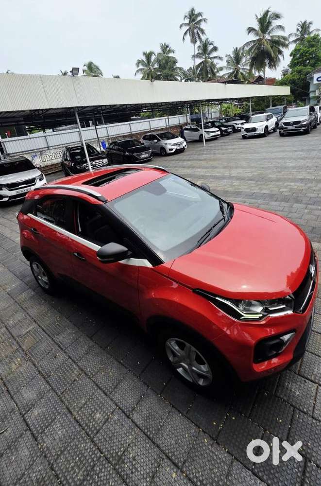 Tata Nexon 1.2 Revotron Xm (s), 2023, Petrol