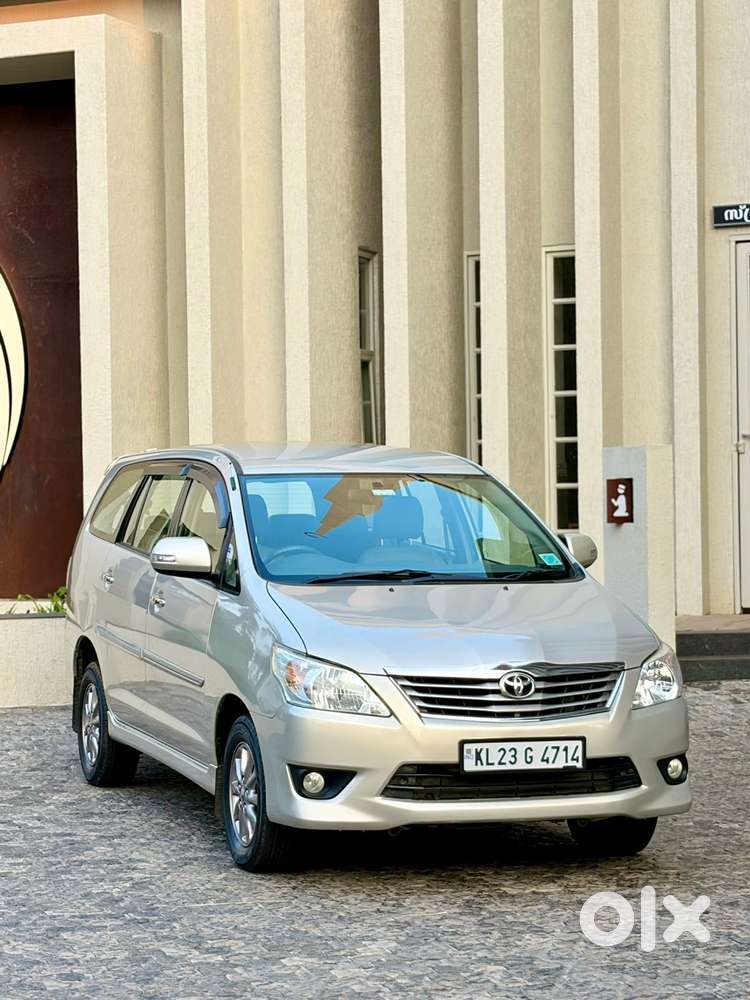 Toyota Innova 2.5 Vx 8 Str Bs-iii, 2013, Diesel
