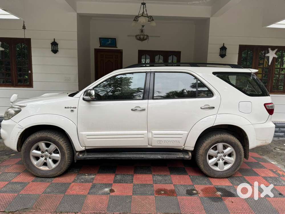 Toyota Fortuner 3.0 4x4 Manual, 2010, Diesel