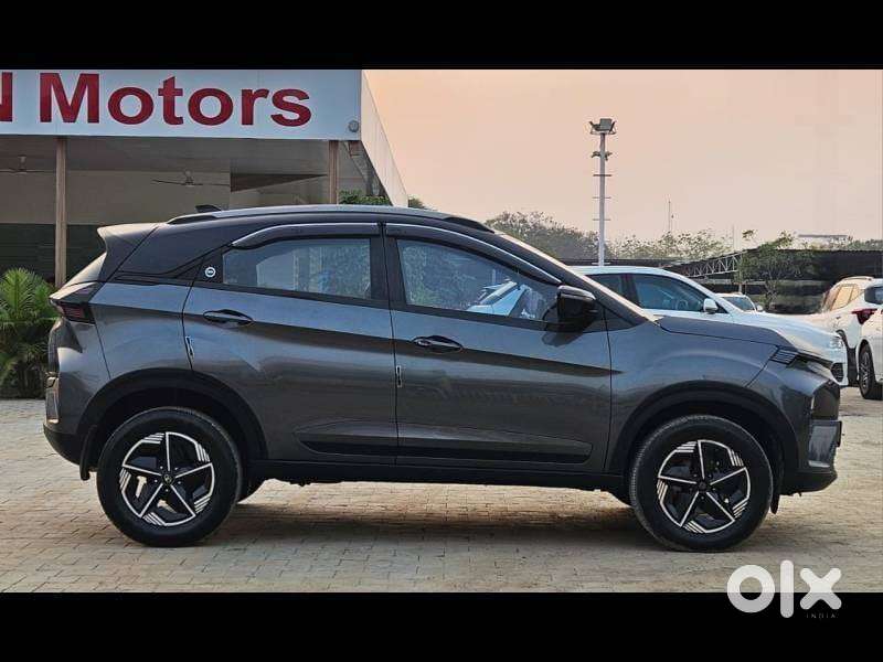 Tata Nexon Fearless  S 1.2 Revotron Petrol 6 Mt Dt, 2023, Petrol