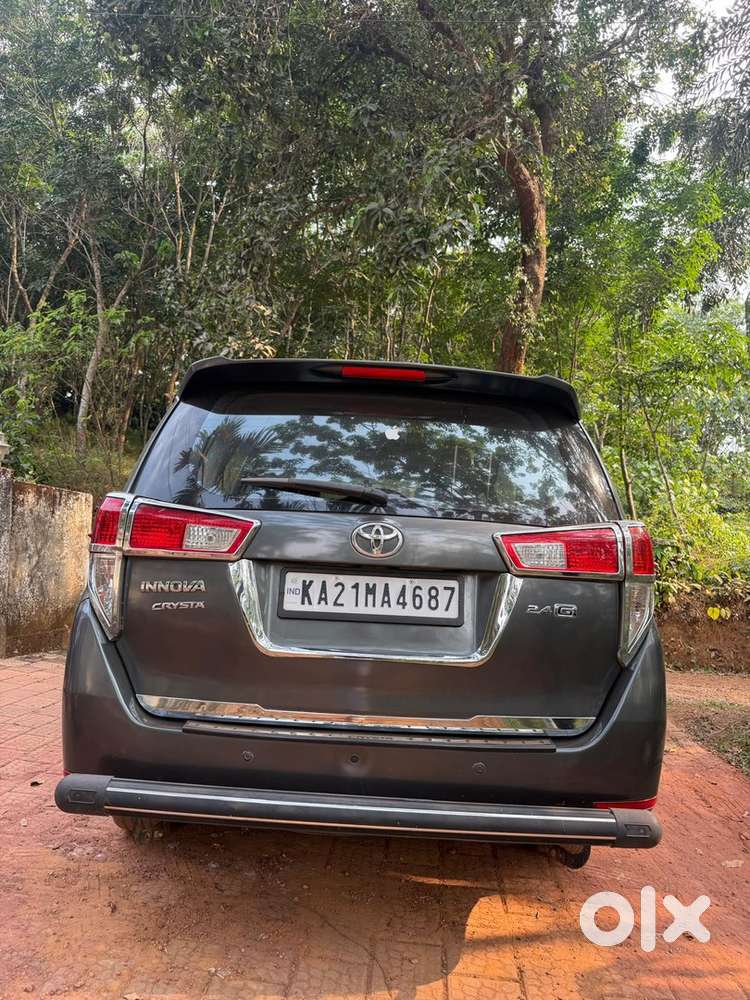 Toyota Innova Crysta 2016