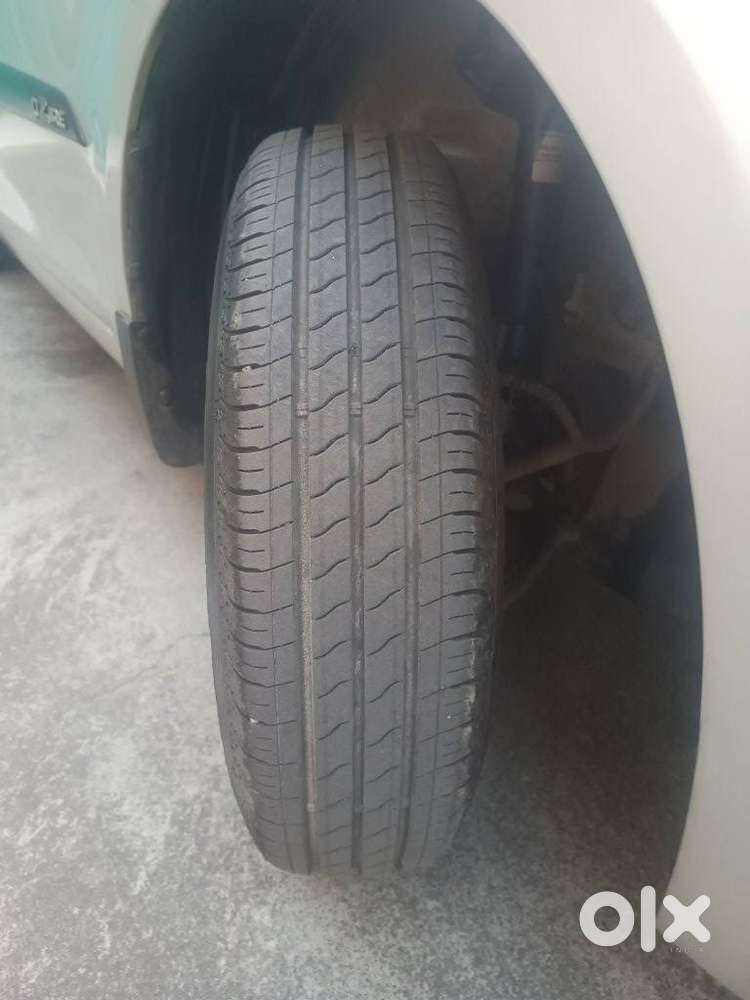 Maruti Suzuki Swift Dzire Vxi Optional, 2017, Petrol