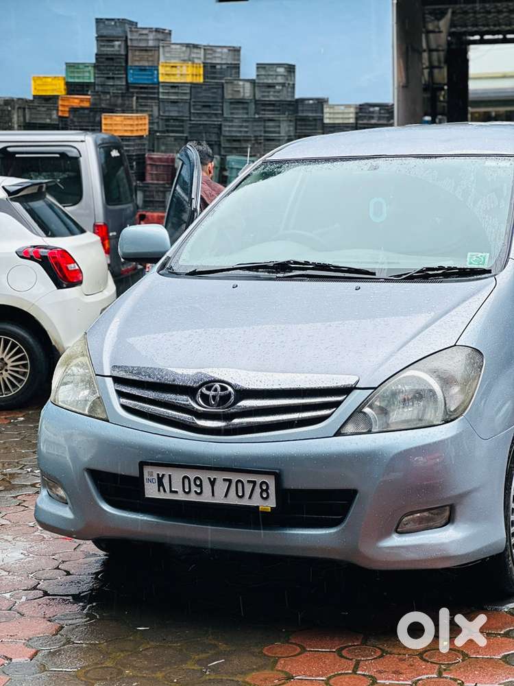Toyota Innova 2009 Diesel 20000 Km Driven