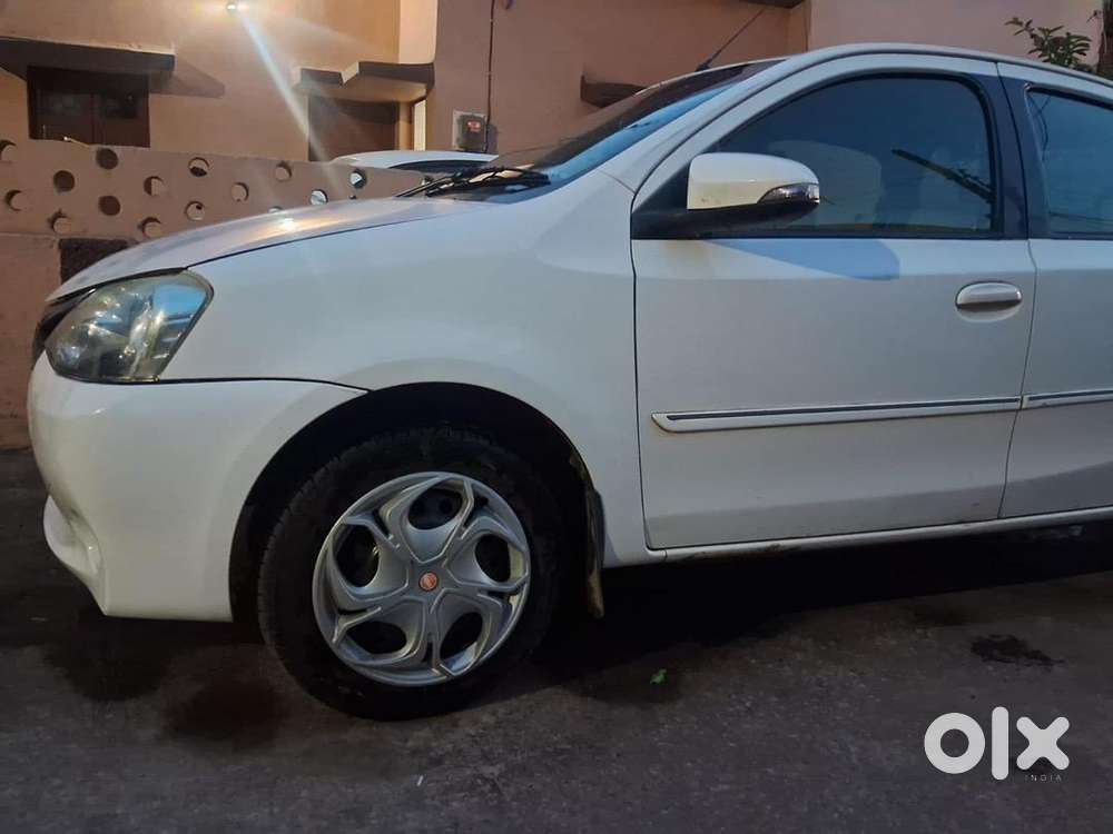 Toyota Etios 2016 Petrol Well Maintained