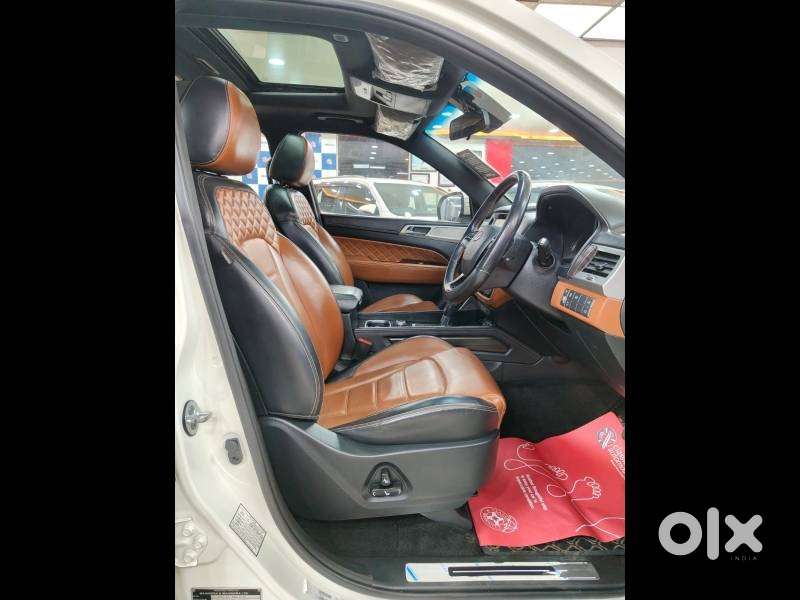 Mahindra Alturas G4 4wd At, 2021, Diesel