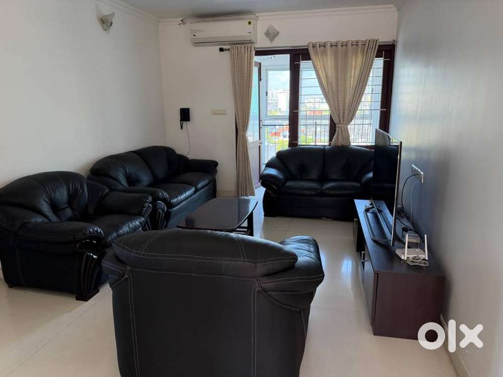 1788sqft 3BHK Fully furnished Flat in Edappally.