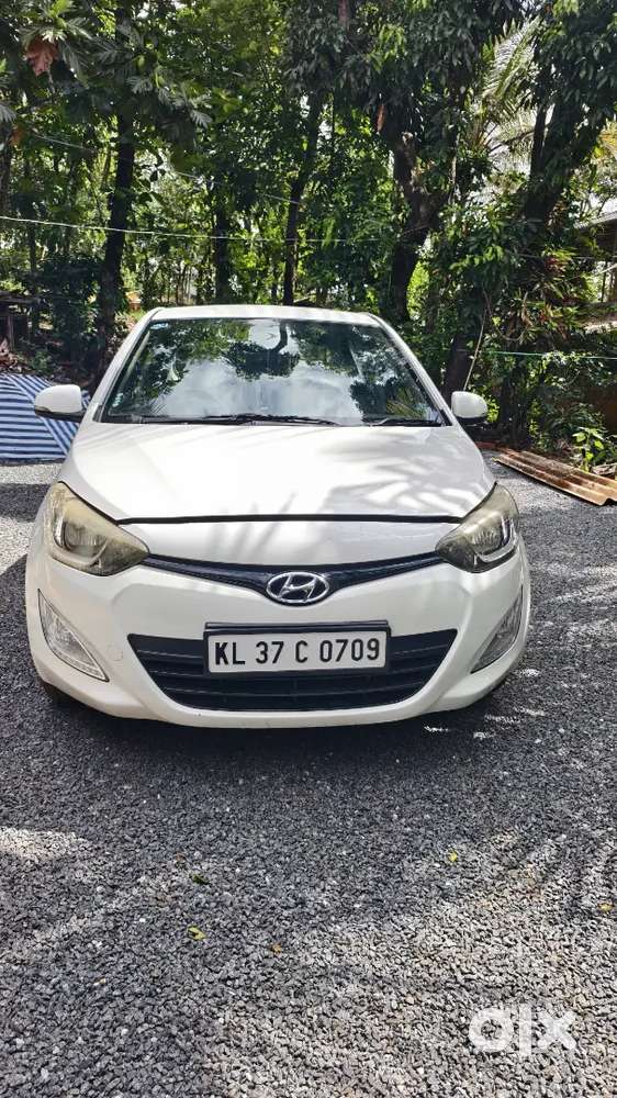Neat High Quality Hyundai I20 Magna  2014 Petrol 60500 Km Driven