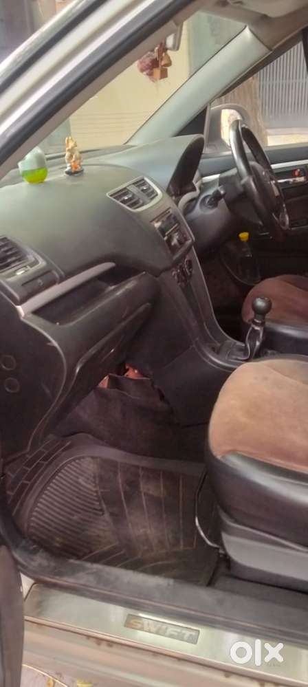 Maruti Suzuki Swift Vxi 1.2 Abs Bs-iv, 2012, Cng & Hybrids