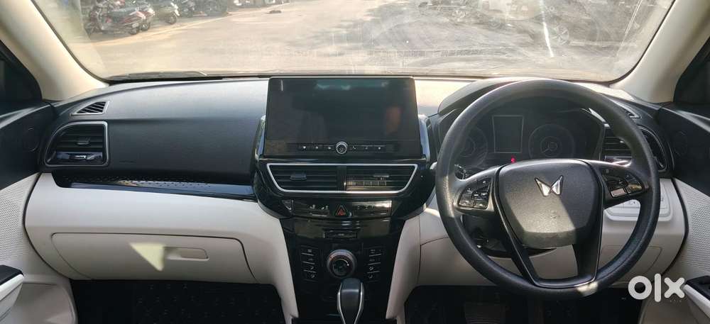 Mahindra Xuv 3xo Mx3, 2024, Petrol