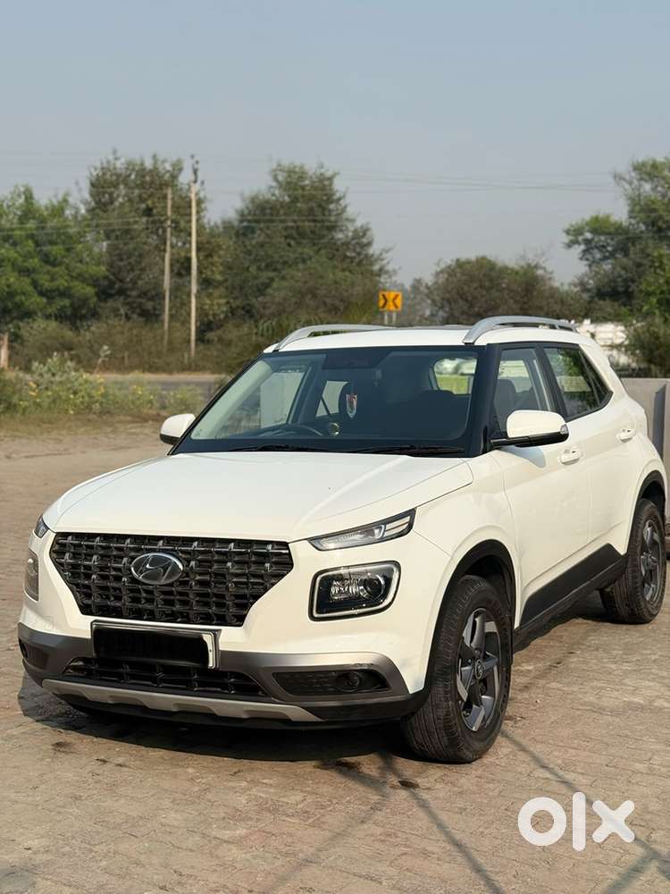 Hyundai Venue Diesel Manual 2019