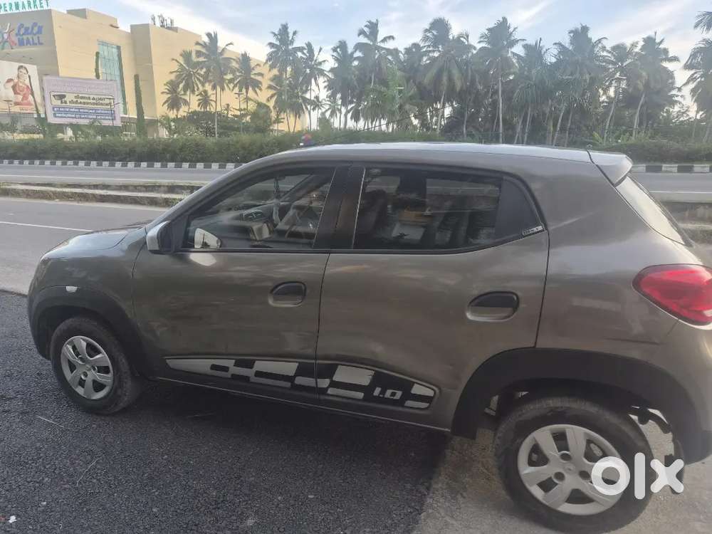 Ladies Owned Renault Kwid 1.0 Rxt 2017