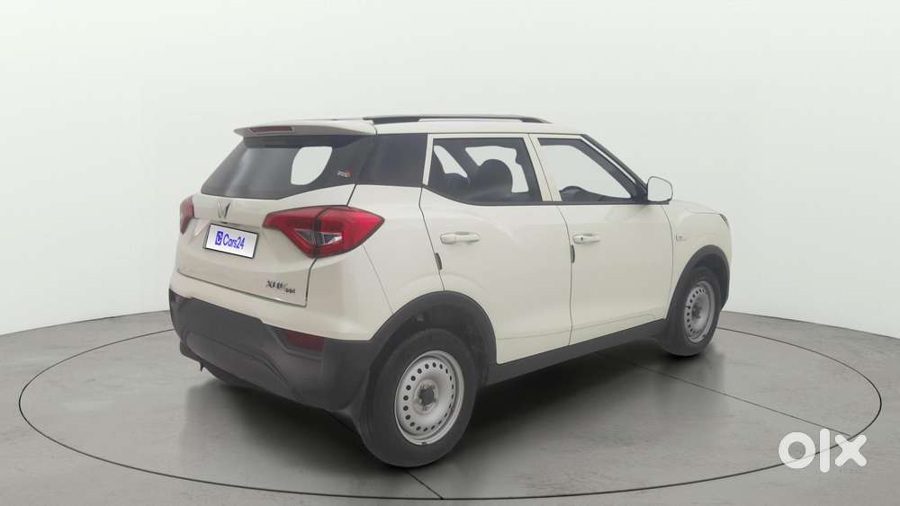 Mahindra Xuv300 W4, 2023, Petrol
