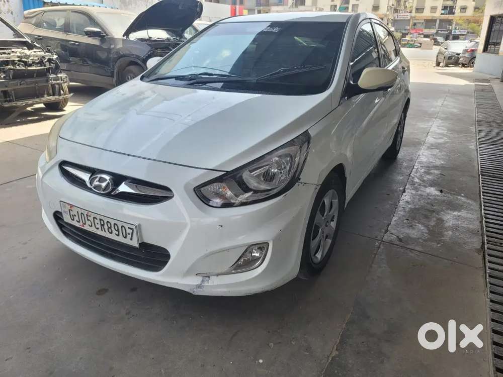 Hyundai Verna 2011