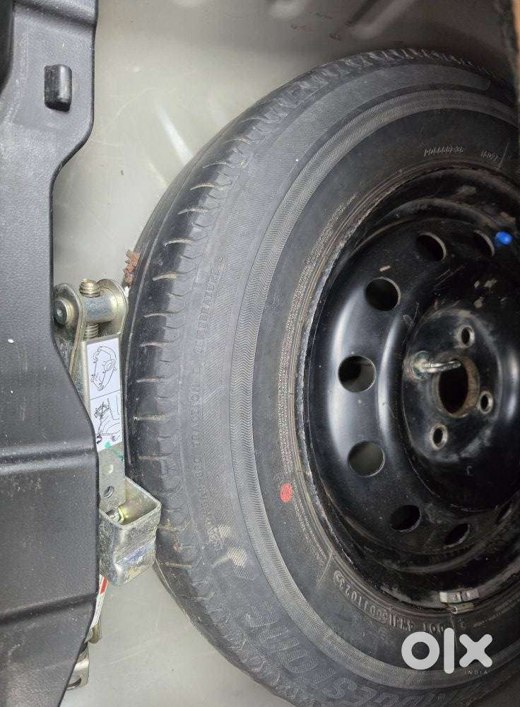 Maruti Suzuki Dzire 1.2 Vxi Cng, 2023, Cng & Hybrids