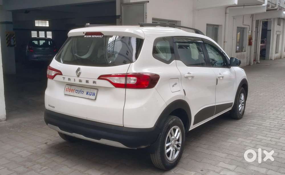 Renault Triber Rxt, 2022, Petrol