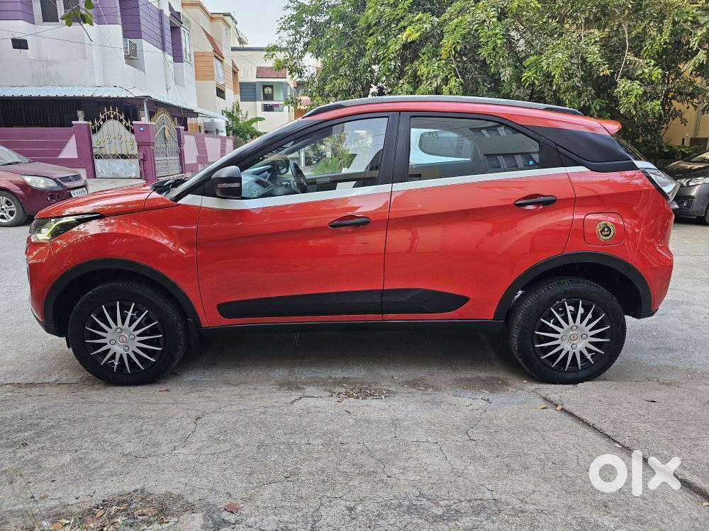 Tata Nexon 1.2 Revotron Xma Amt, 2022, Petrol
