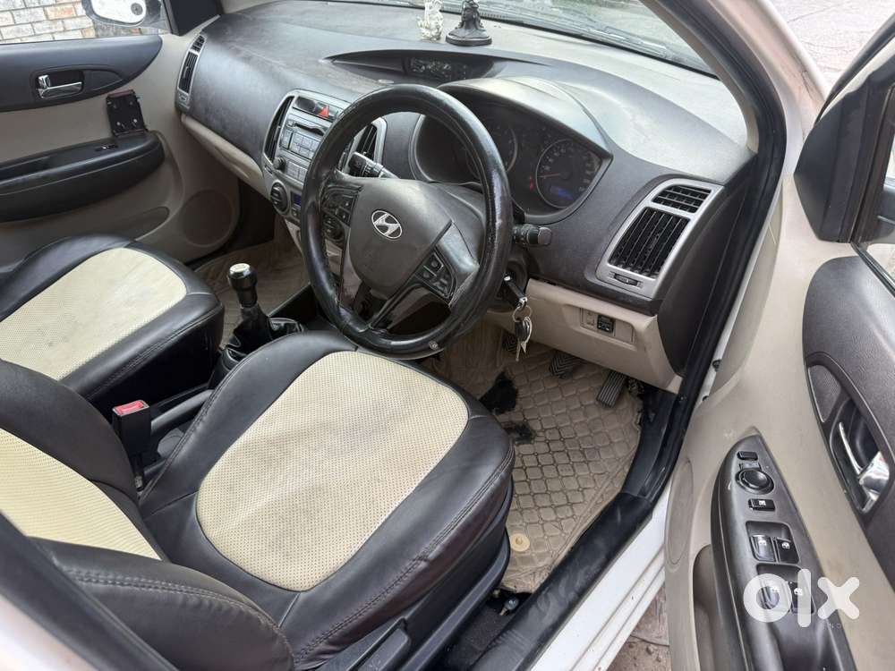 Hyundai I20 Sportz 1.2 Bs-iv, 2014, Petrol