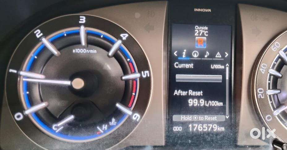 Toyota Innova Crysta 2.8z Automatic, 2016, Diesel