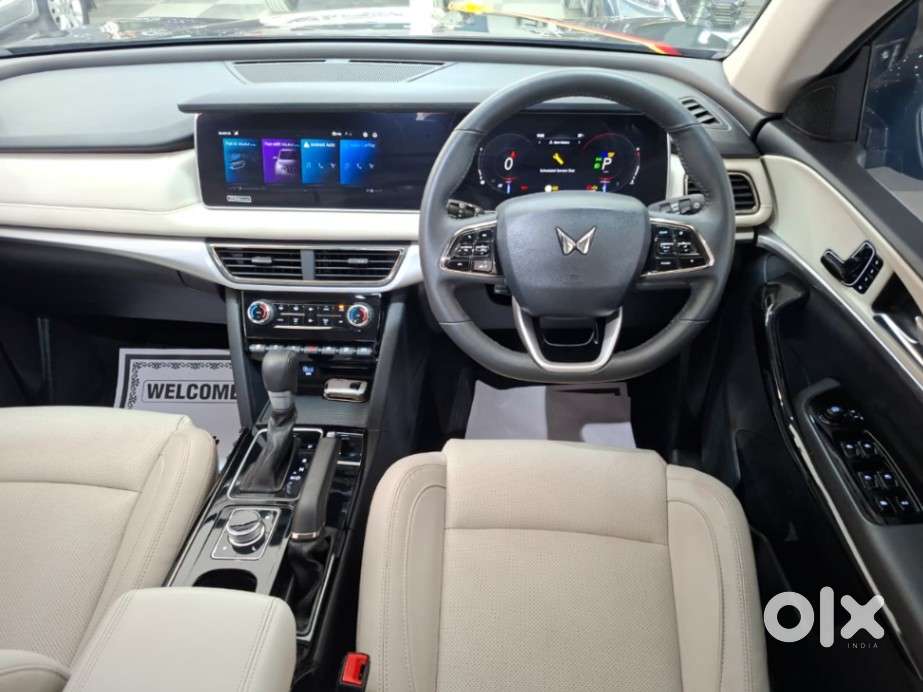 Mahindra Xuv700 2.2 Ax 7 Diesel At Str, 2024, Diesel