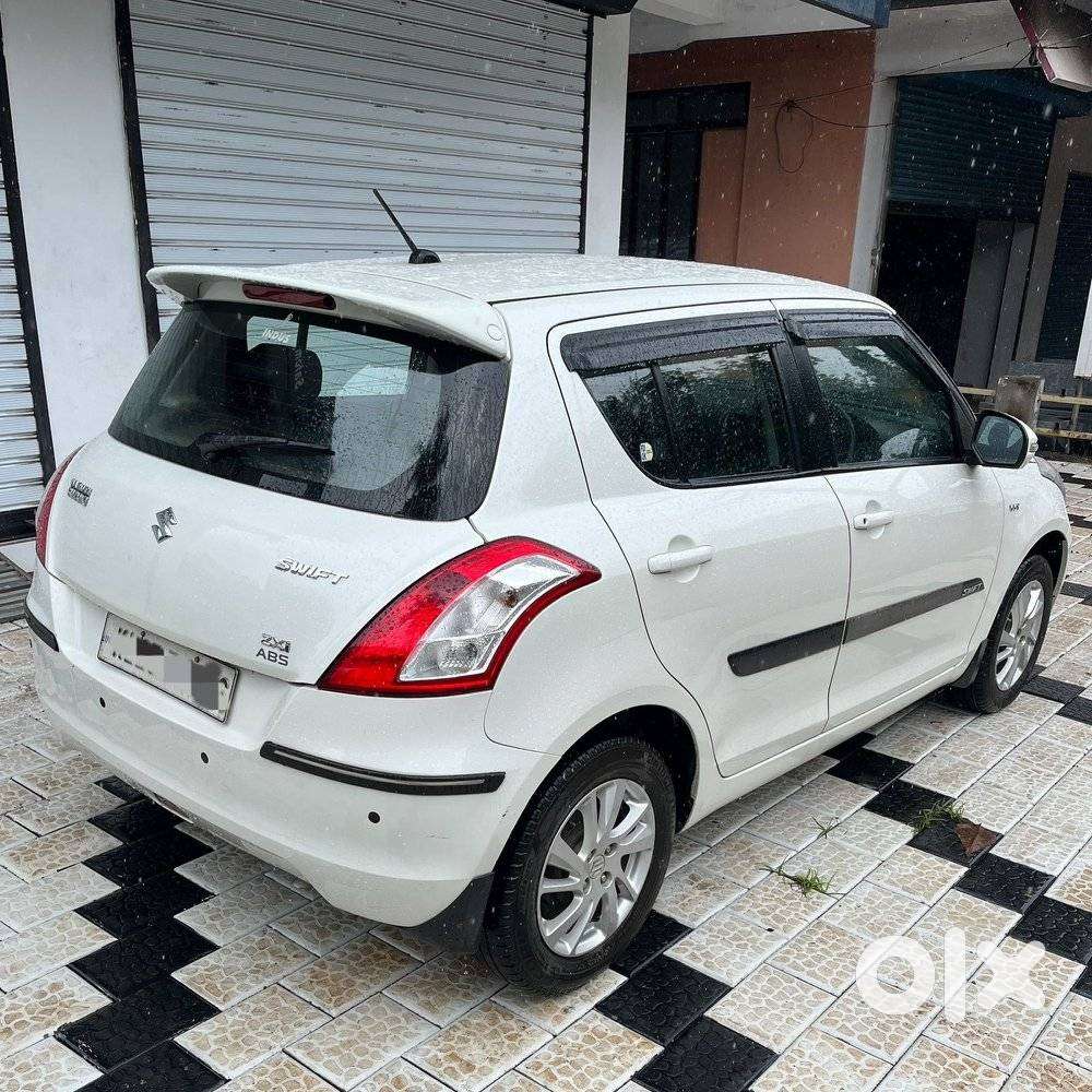 Maruti Suzuki Swift Vvt Zxi, 2014, Petrol