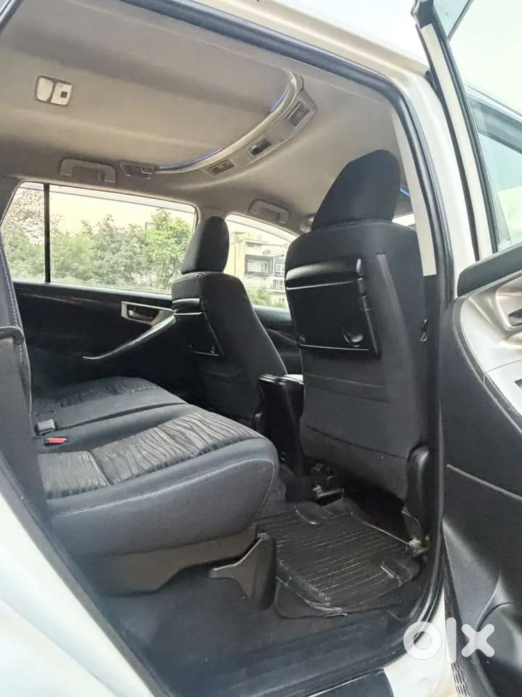 Toyota Innova Crysta 2.4 V 7 Str, 2017, Diesel