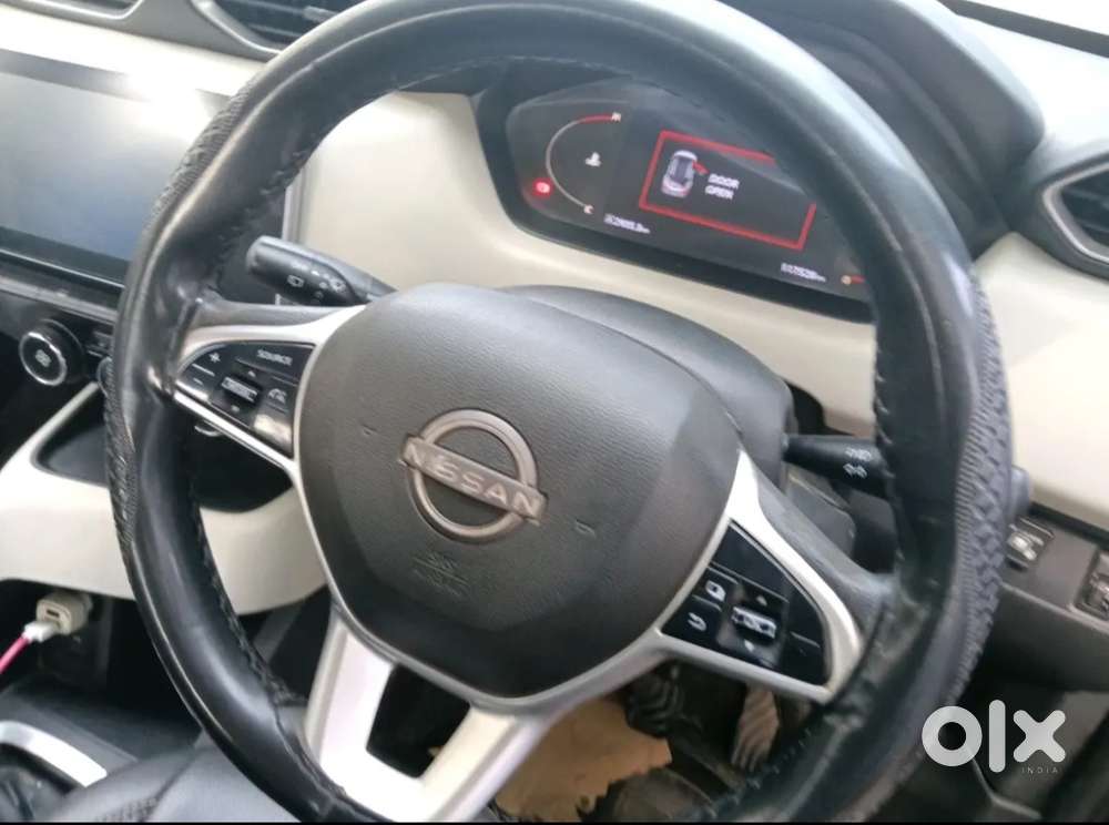 Nissan Magnite 1.0 Xv Premium, 2021, Cng & Hybrids