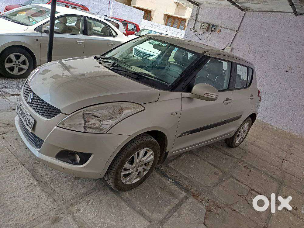 Maruti Suzuki Swift Zxi, 2012, Petrol