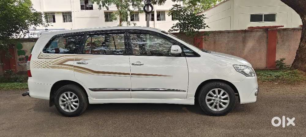 Toyota Innova 2014 Diesel Well Maintained
