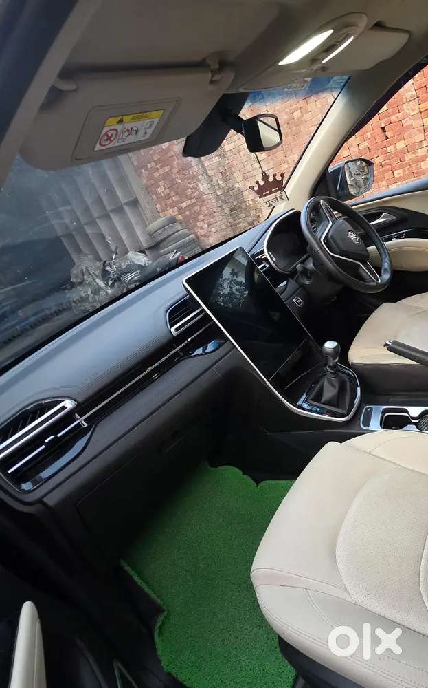 Mg Hector Plus 2024 Petrol Sharp Pro 6mt