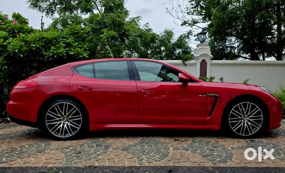Porsche Panamera V6 Diesel In Carmine Red