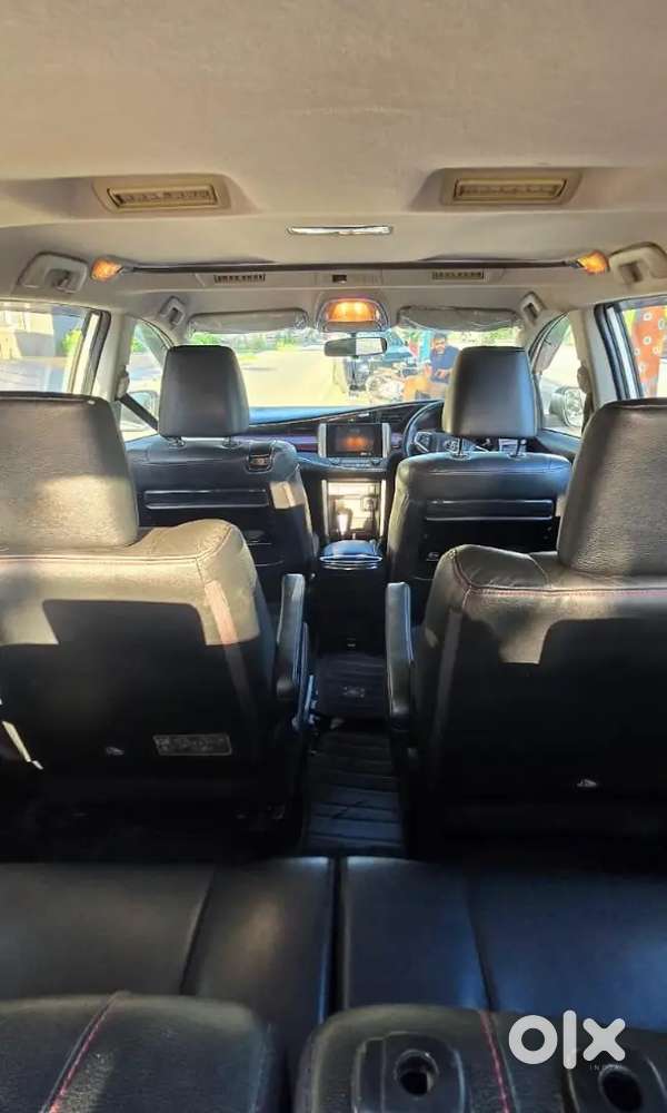Toyota Innova Crysta 2018 Diesel 99500 Km Driven