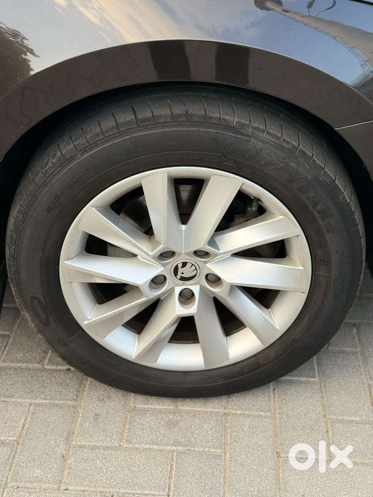 Skoda Superb 2.0 Tsi At L&k, 2018, Petrol