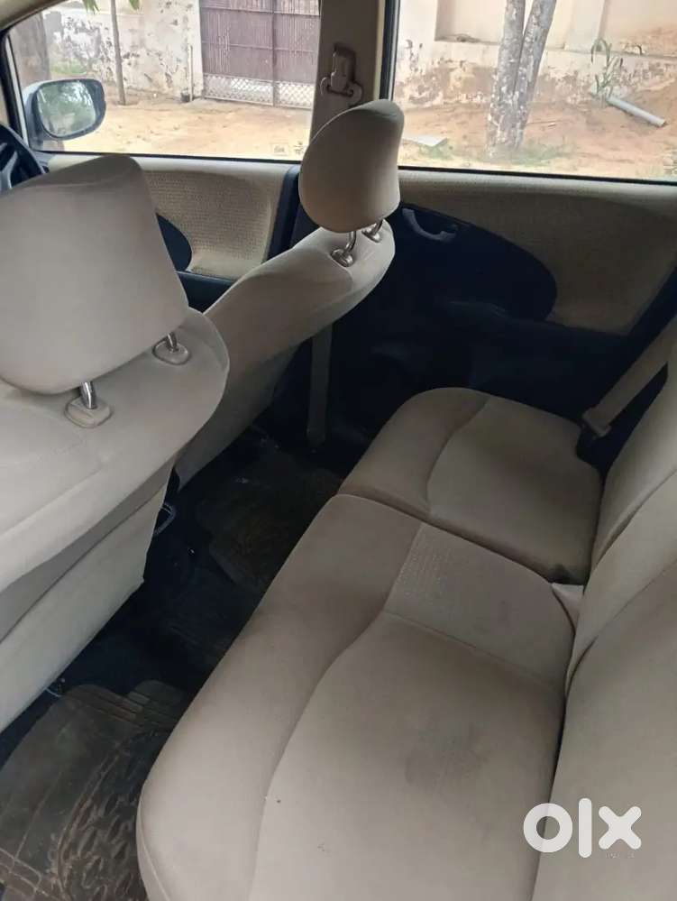 Honda Jazz I-vtec 2012 Km Driven