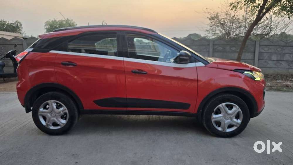 Tata Nexon 1.5 Revotorq Xm (s), 2022, Diesel