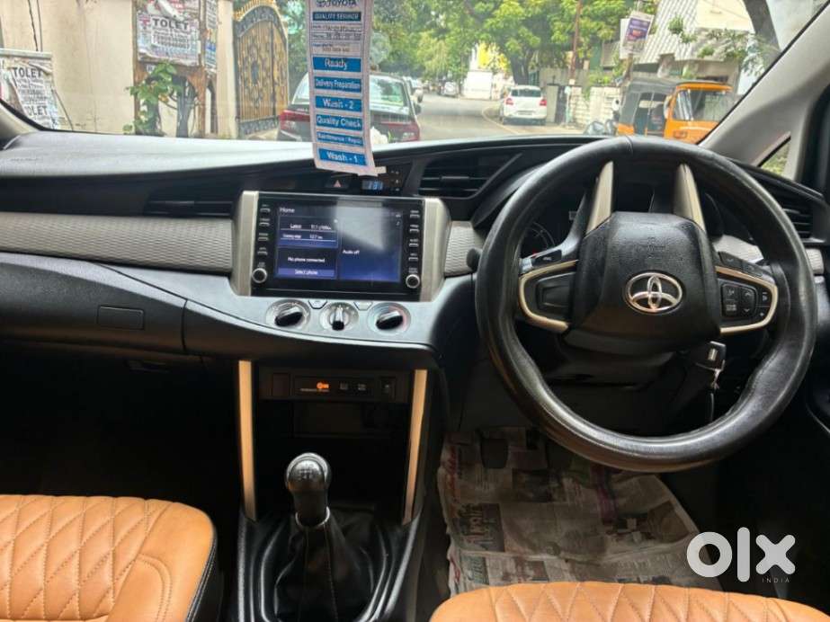 Toyota Innova Crysta 2.4 G Plus Mt 8 Str, 2024, Diesel