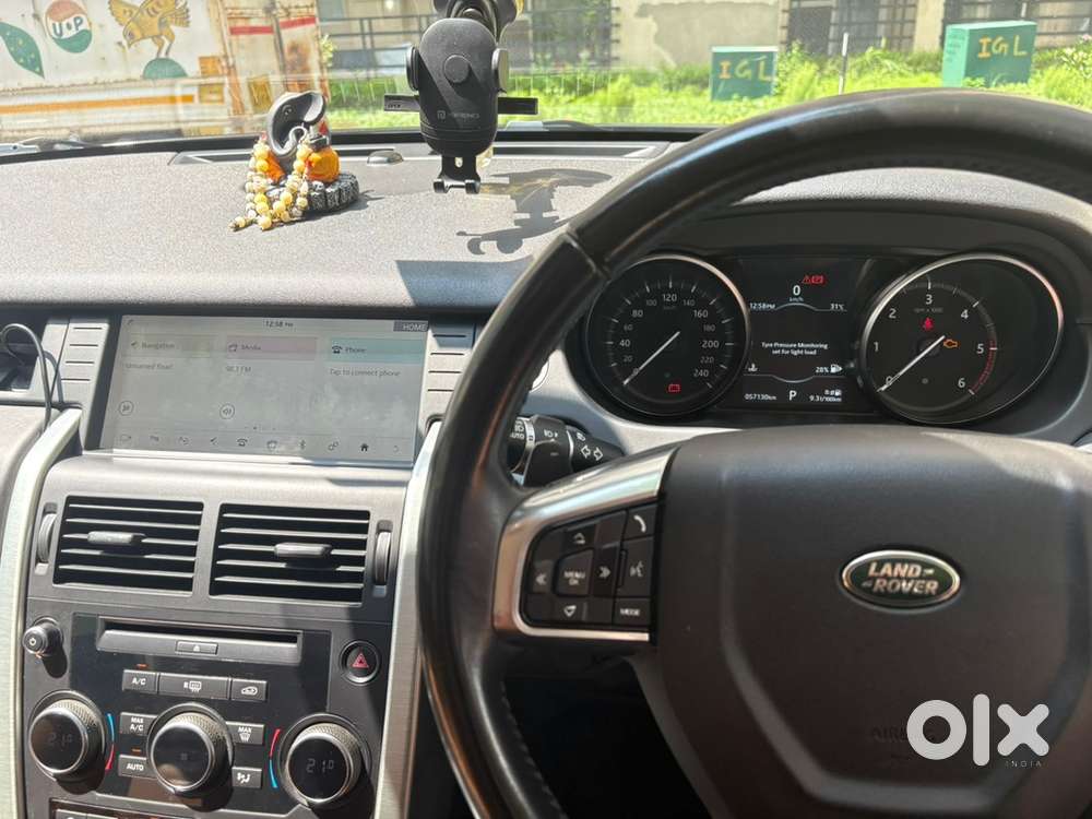 And Rover Discovery Sport Sd4 Hse Luxury 7s | 2019 | First Owner
